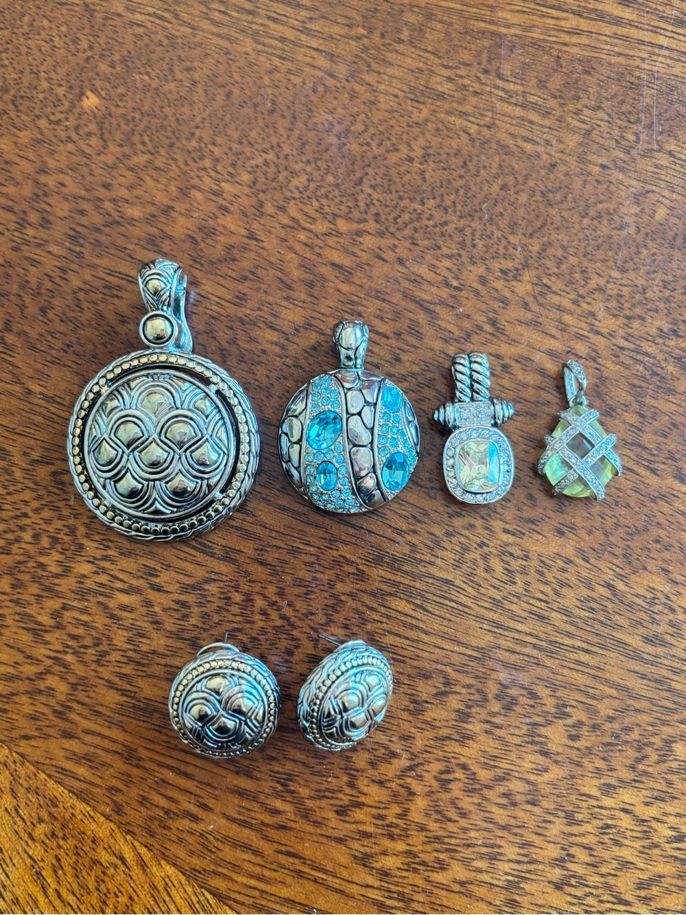 4 Silver tone Accent Pendant and 1 Earring Set